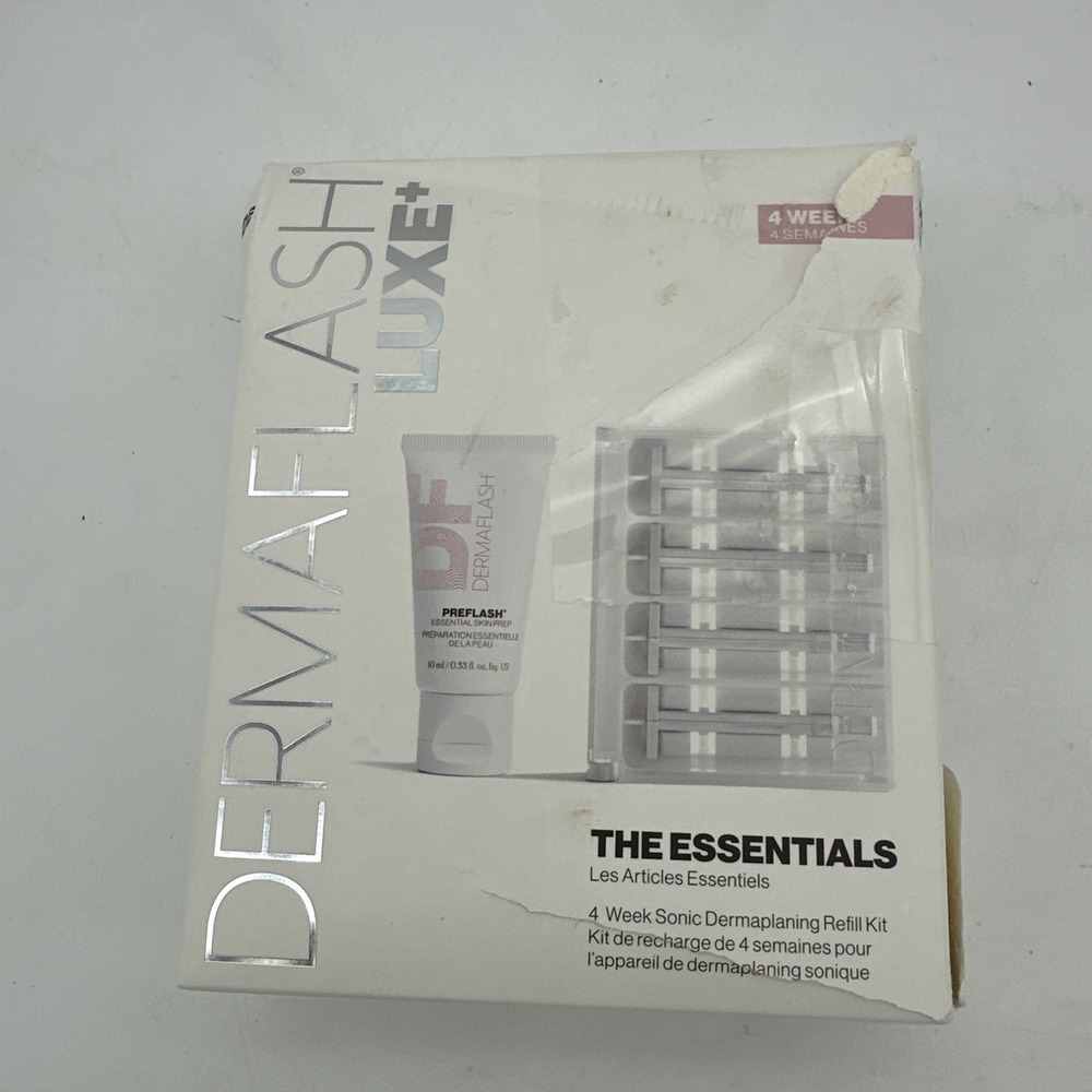 Dermaflash Luxe + The Essentials 4 Week Sonic Dermaplaning Refill Kit NEW